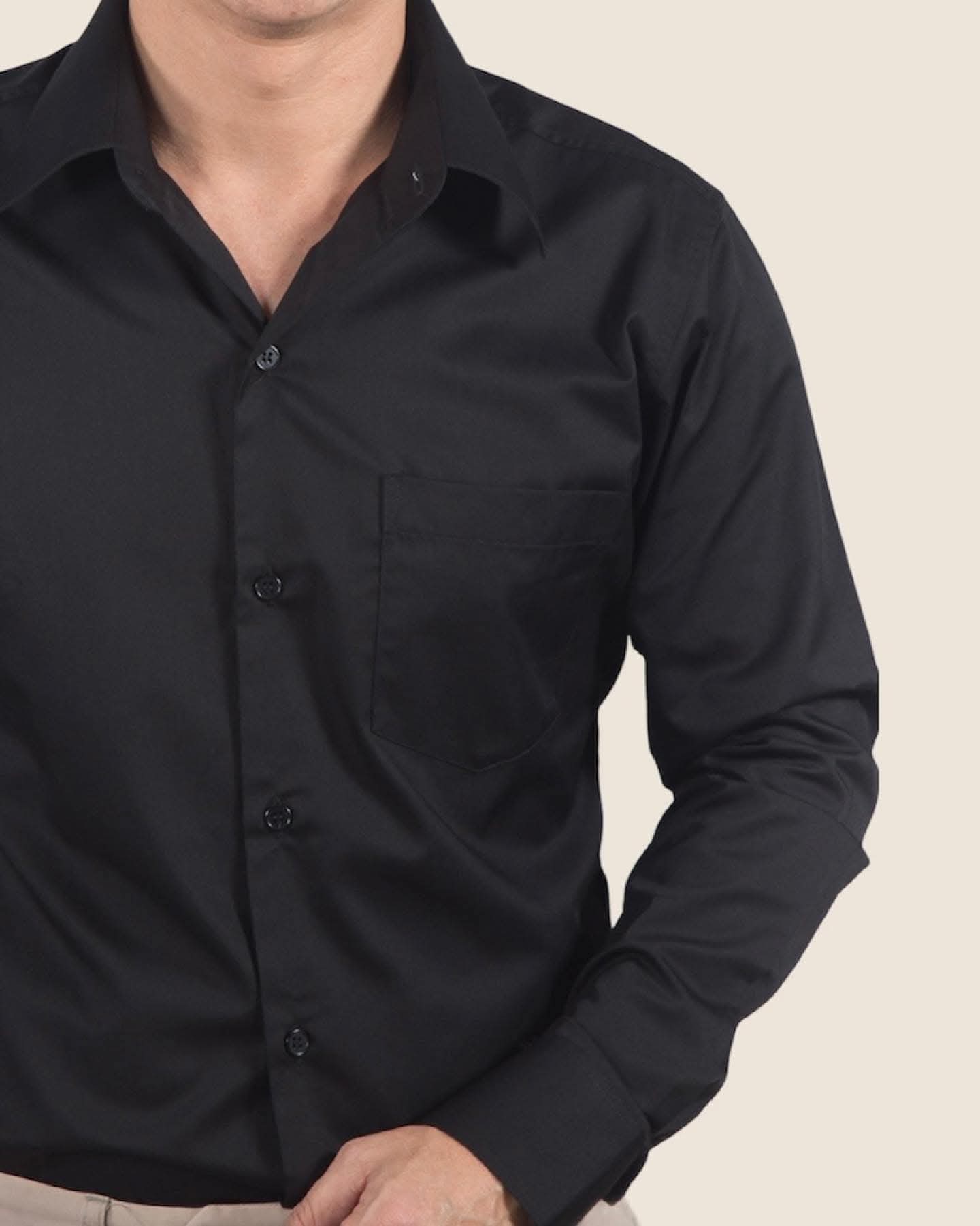 1.22 เสื้อแขนยาวสีดำ